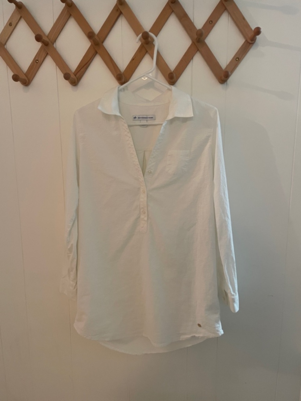 Southern Tide White Crewneck Shirt with Blue Logo